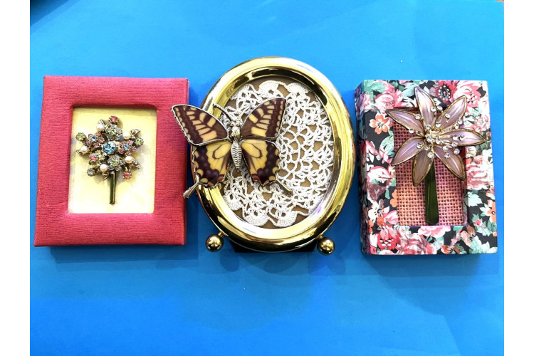 Eliza Grace Makes Framed Flowers & Butterfly Pictures