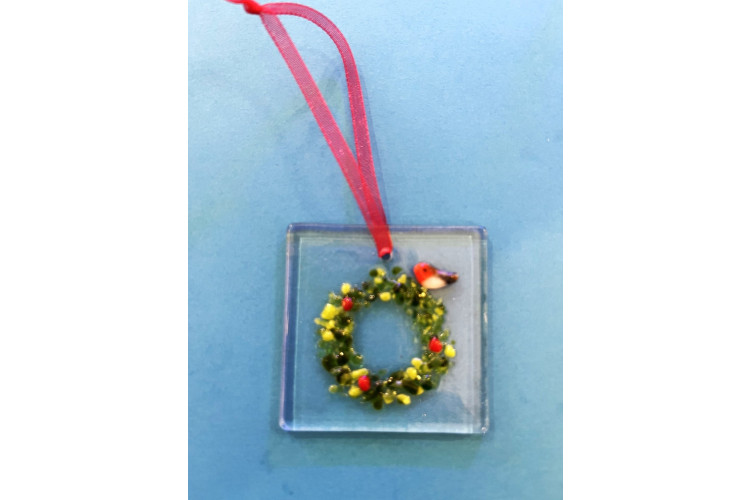 Little Orchard Glass Wreath & Robin