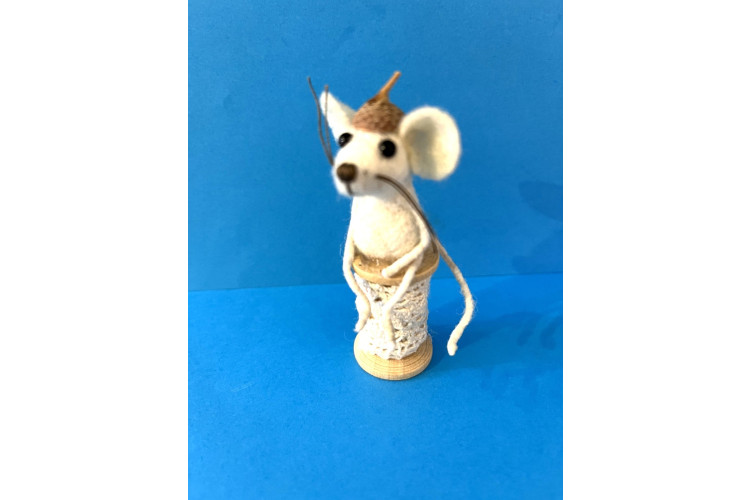 Our Craft Nook Mouse on a Spool & Box