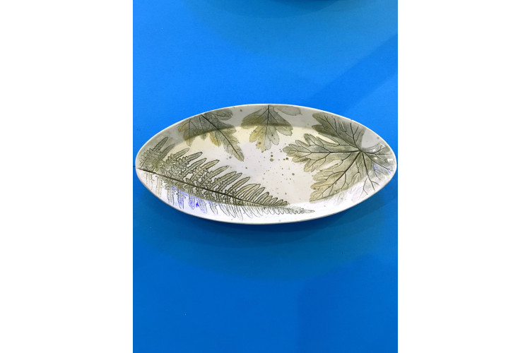 White Willow Art Oval Thin Dish