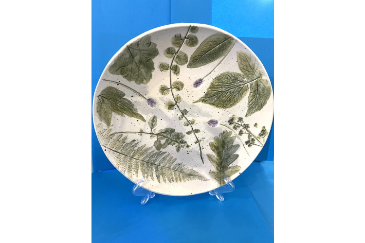 White Willow Art Plate & Stand